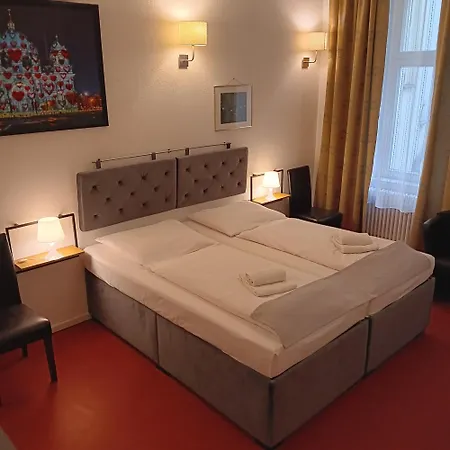 Amelie Hotel 3*