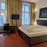 Hotel Amelie 3*