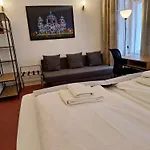 Amelie Hotel