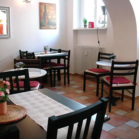 Amelie Hotel 3*