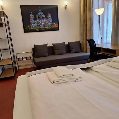 柏林艾米丽酒店 酒店